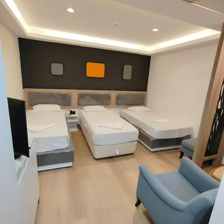 Royal Garden Home Hotel Bangkok Luaran gambar