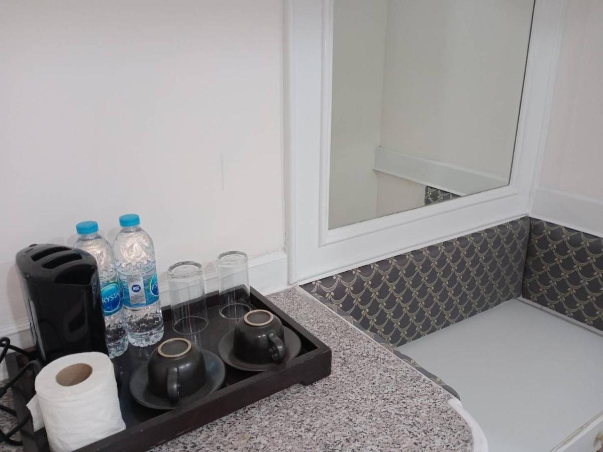 Royal Garden Home Hotel Bangkok Luaran gambar