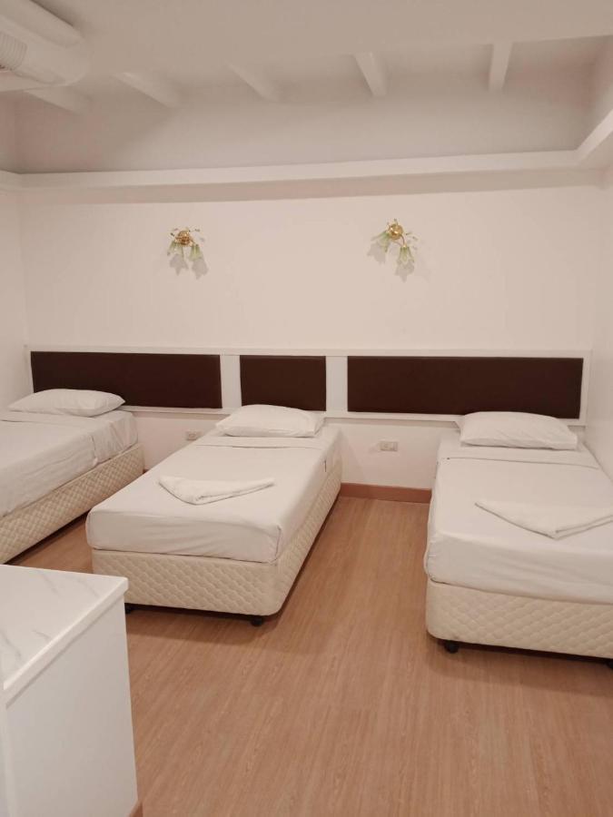 Royal Garden Home Hotel Bangkok Luaran gambar