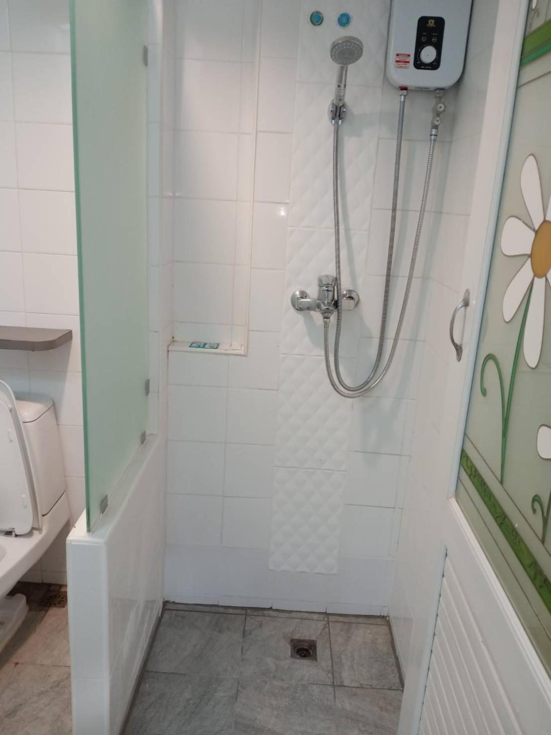 Royal Garden Home Hotel Bangkok Luaran gambar