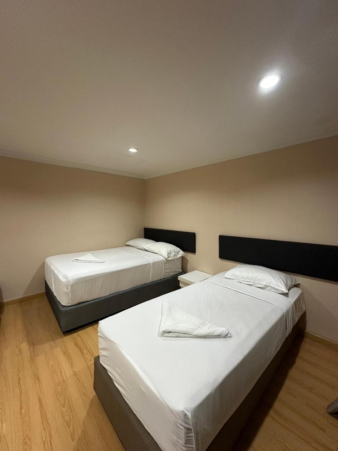 Royal Garden Home Hotel Bangkok Luaran gambar